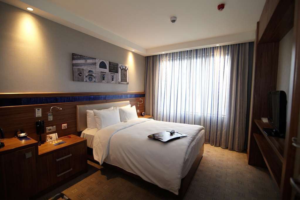 Hampton By Hilton Bursa Hotel Room photo